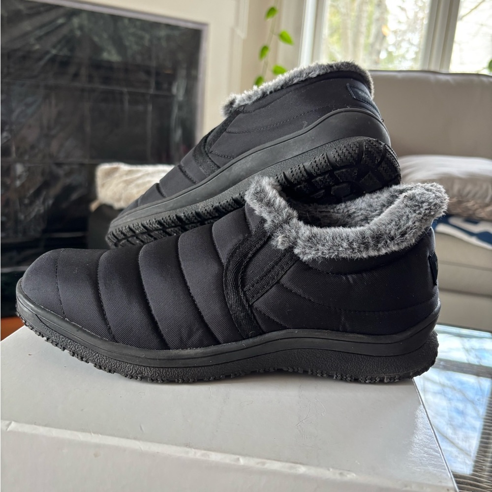 Minnetonka Timpson Tulsa Slip-On